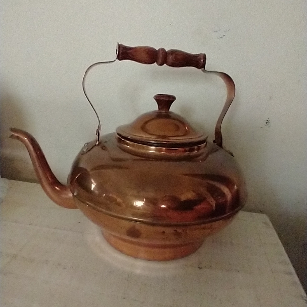 Vintage Rustic Solid Copper Tea Kettle with Lid and Wooden Handle